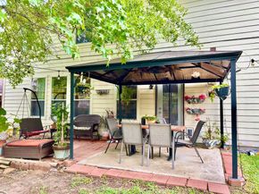 50 N Spinning Wheel Circle, The Woodlands TX 77382