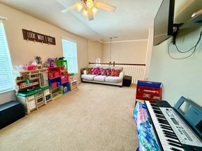 50 N Spinning Wheel Circle, The Woodlands TX 77382