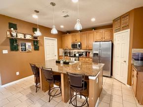50 N Spinning Wheel Circle, The Woodlands TX 77382