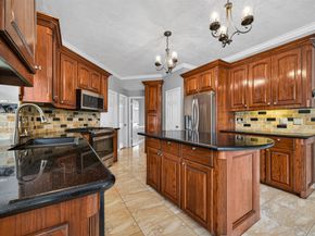 1002 Pine Walk Trail, Spring TX 77388