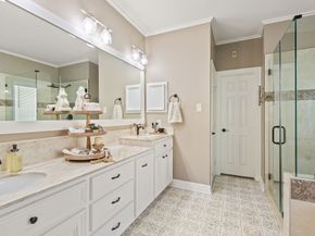 13815 Lakewood Crossing Boulevard, Houston TX 77070