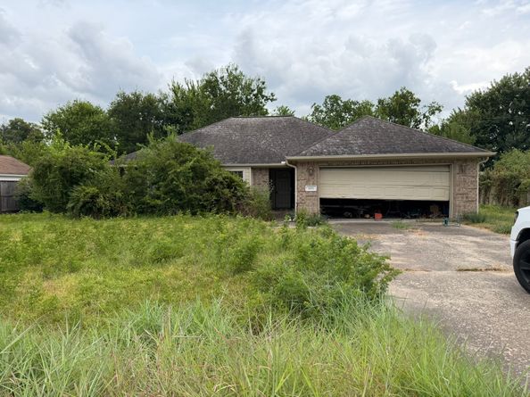 1033 Theresa Street, Houston TX 77051