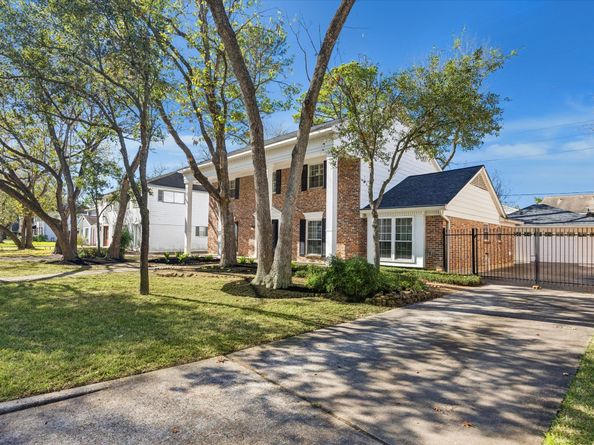 727 Langwood Drive, Houston TX 77079