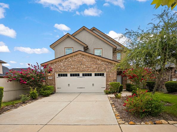 1607 City Pass Ln, Houston TX 77047