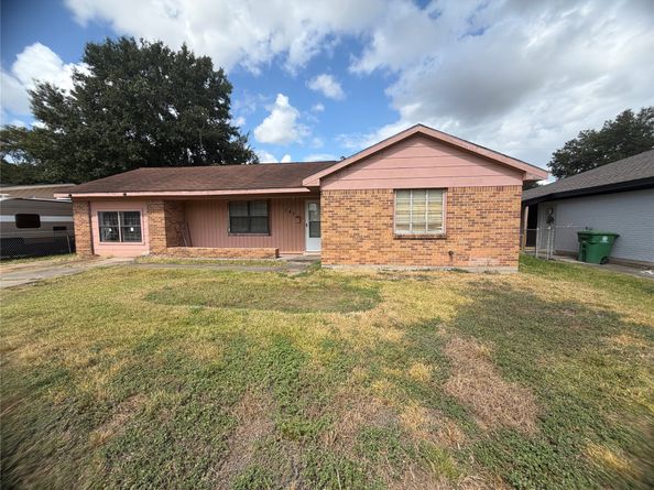 147 Victoria Drive, Houston TX 77022