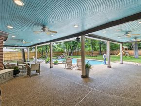 129 N Rainbow Ridge Circle, The Woodlands TX 77381