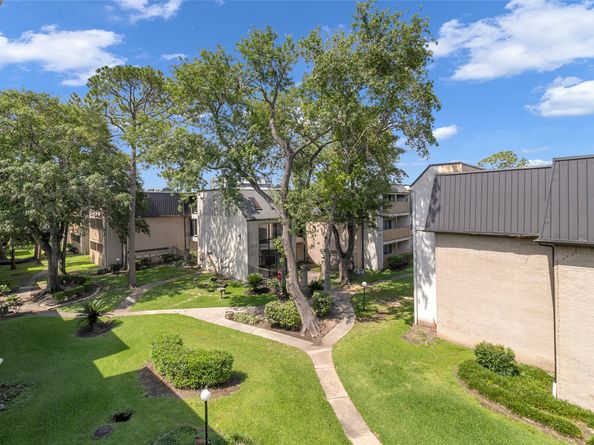 8433 Hearth Drive 35, Houston TX 77054