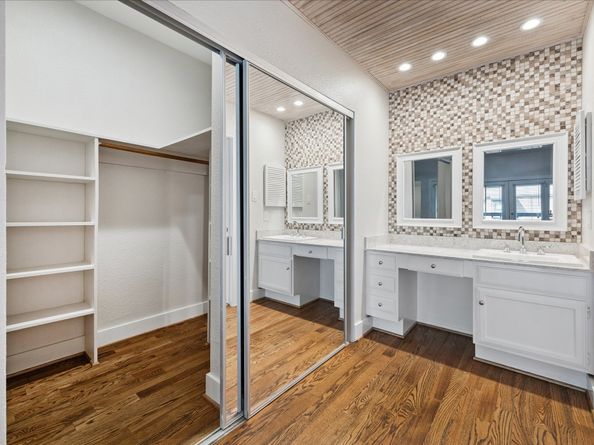 11711 Memorial Drive 55, Houston TX 77024