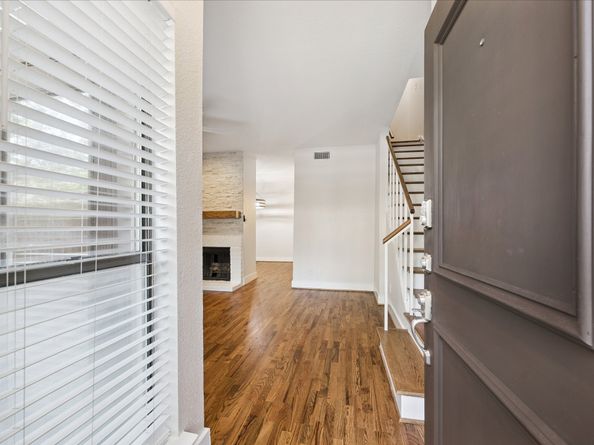11711 Memorial Drive 55, Houston TX 77024