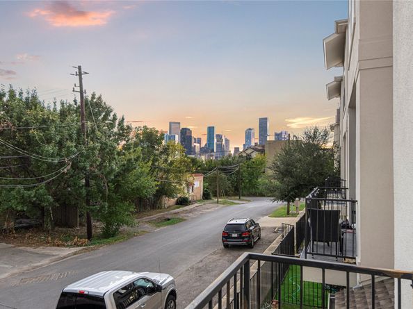 2513 B Garrow Street, Houston TX 77003
