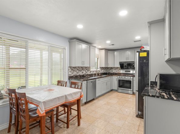 15119 Plaza Libre Drive, Houston TX 77083