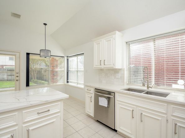 3323 Shadowfern Drive, Houston TX 77082