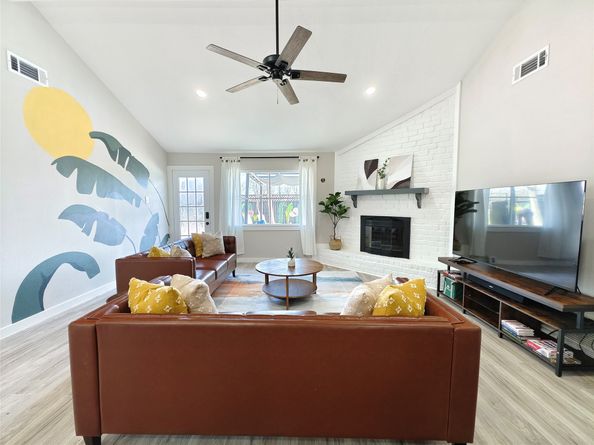 11810 Sagedowne Lane, Houston TX 77089