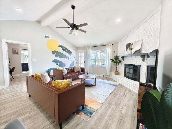 11810 Sagedowne Lane, Houston TX 77089