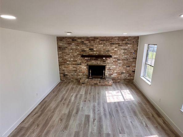 2047 Aspen Glade Drive, Houston TX 77339