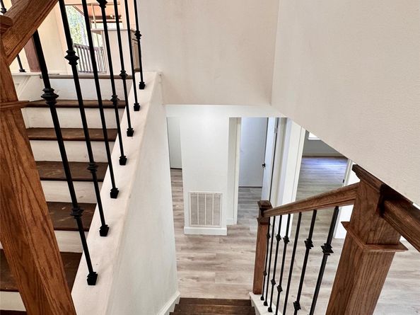 2047 Aspen Glade Drive, Houston TX 77339