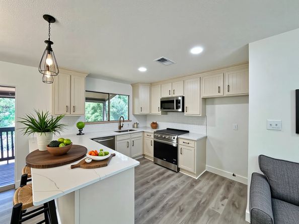 2047 Aspen Glade Drive, Houston TX 77339