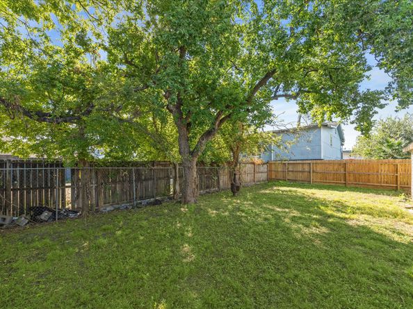 1222 E 28th Street, Houston TX 77009