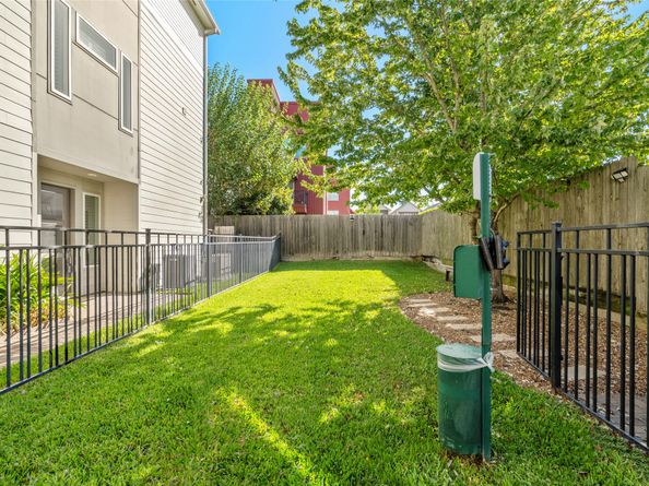 312 Eado Park Circle, Houston TX 77020