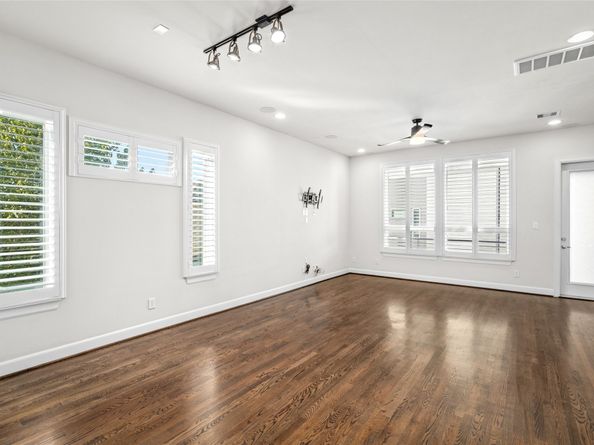 312 Eado Park Circle, Houston TX 77020