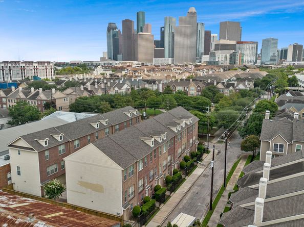1913 Gillette Street C, Houston TX 77006