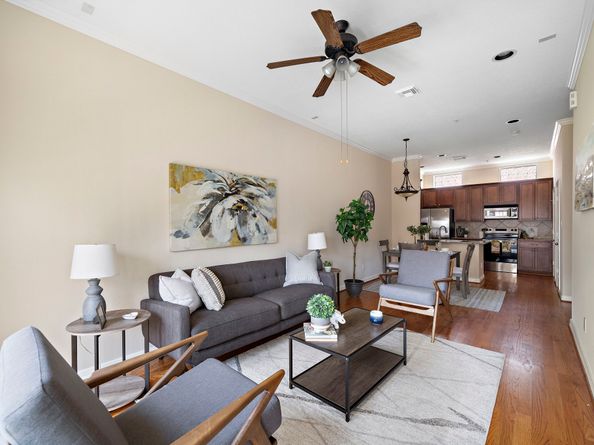 1913 Gillette Street C, Houston TX 77006