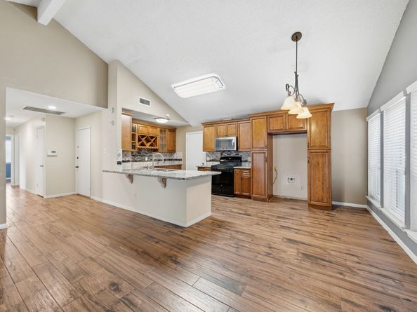 15611 Meadow Village Drive, Houston TX 77095