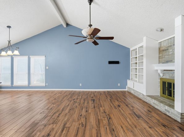 15611 Meadow Village Drive, Houston TX 77095