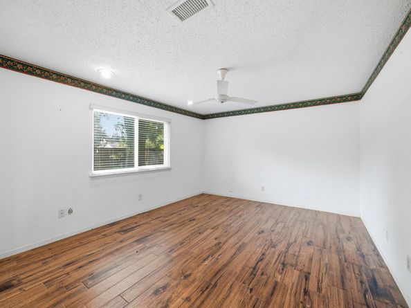 15611 Meadow Village Drive, Houston TX 77095
