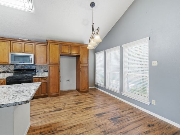 15611 Meadow Village Drive, Houston TX 77095