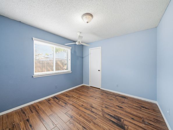 15611 Meadow Village Drive, Houston TX 77095