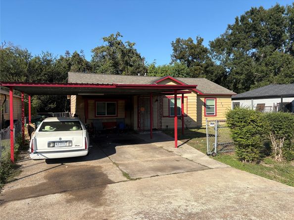 7625 W Knoll Street, Houston TX 77028