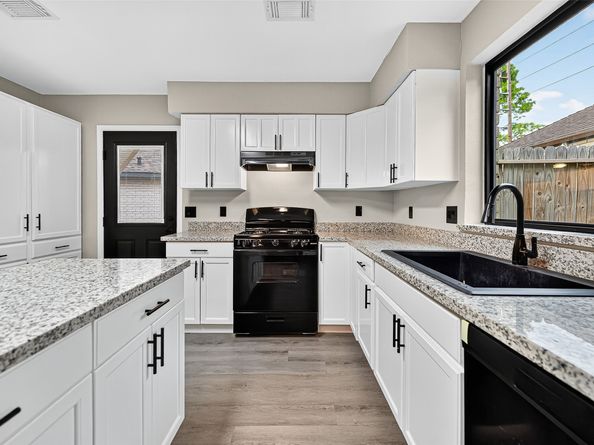 8526 Hot Springs Drive, Houston TX 77095