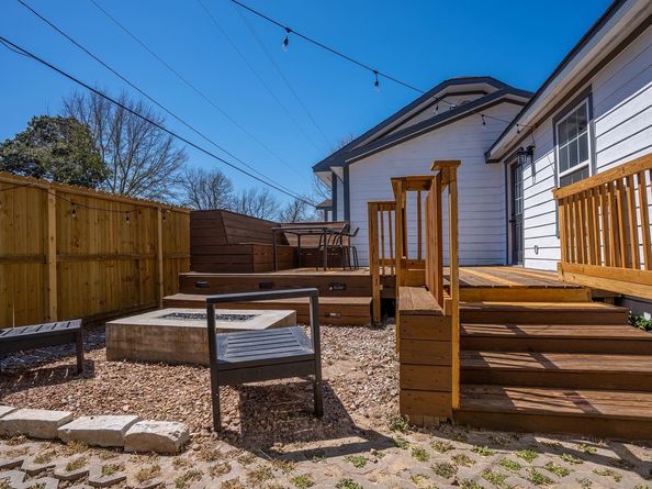 802 Enid Street, Houston TX 77009