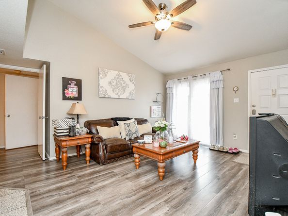 8055 Cambridge Street 22B, Houston TX 77054