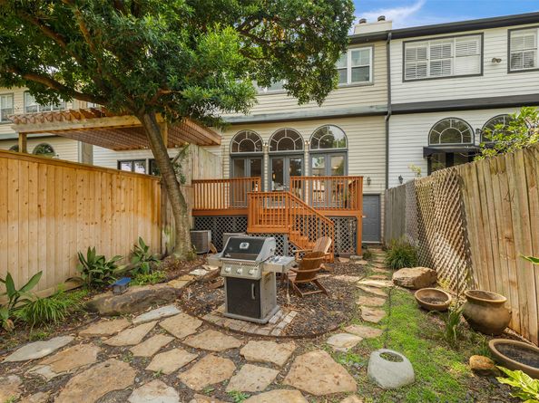 2931 Sackett Street, Houston TX 77098