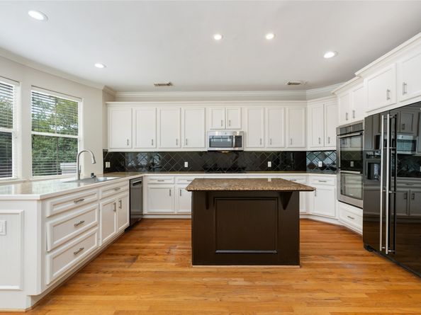 2931 Sackett Street, Houston TX 77098