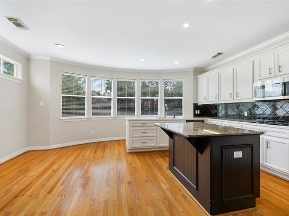 2931 Sackett Street, Houston TX 77098