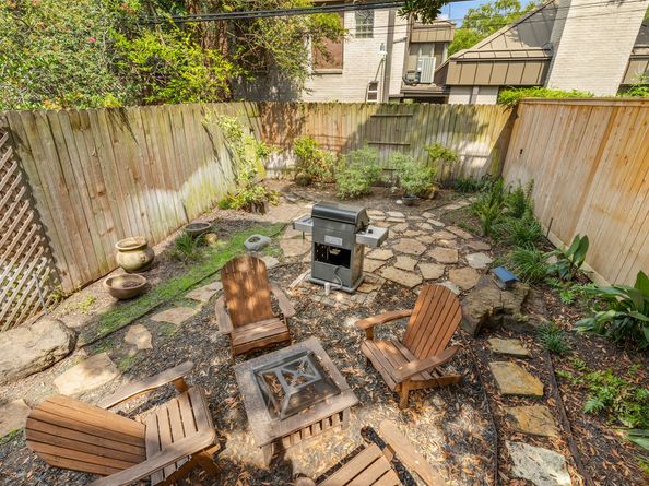 2931 Sackett Street, Houston TX 77098