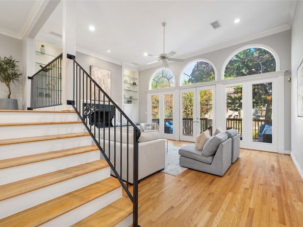 2931 Sackett Street, Houston TX 77098