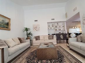 11630 Briar Rose Drive, Houston TX 77077