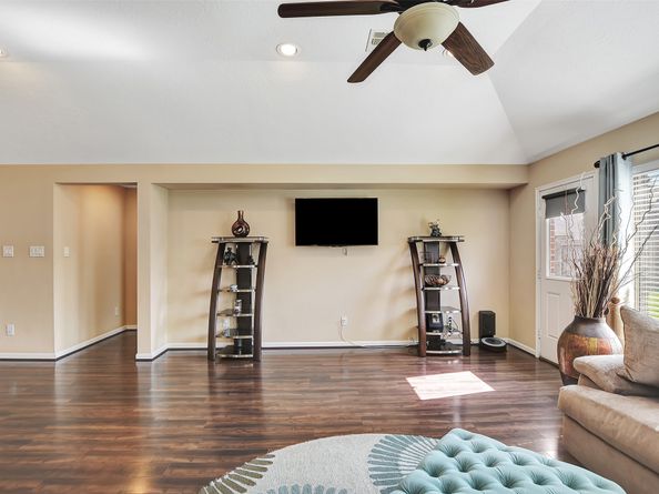 9706 Lockhart Reach Lane, Humble TX 77396