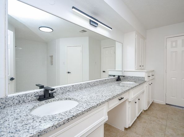 7703 Braesridge Court, Houston TX 77071