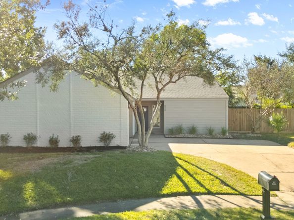 11658 Manor Park Drive, Houston TX 77077