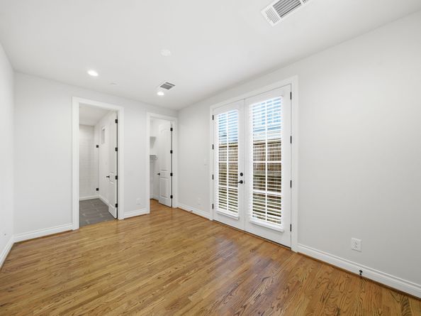 4224 Gibson Street, Houston TX 77007