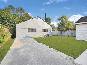 7659 Greenstone Street, Houston TX 77087