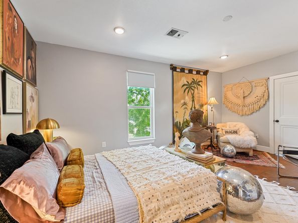 2719 Alabama Street, Houston TX 77004