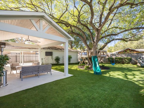 12046 Sugar Springs Drive, Houston TX 77077