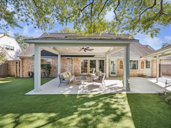 12046 Sugar Springs Drive, Houston TX 77077