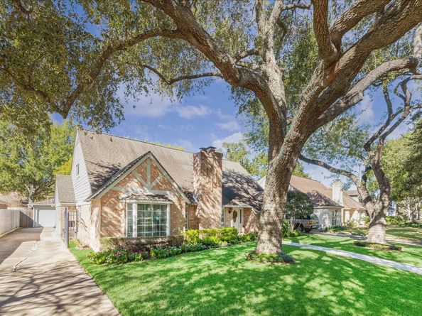 12046 Sugar Springs Drive, Houston TX 77077